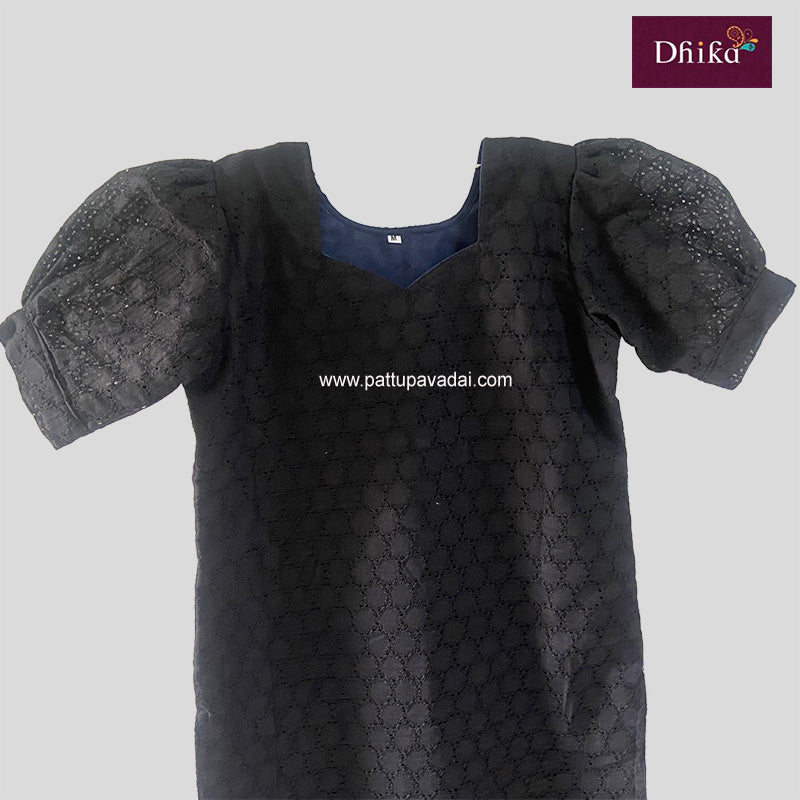 Hakoba Black Kurti – Elegant Embroidered Cotton Kurti for Women