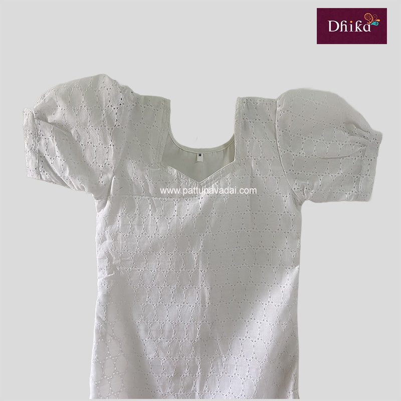 Hakoba White Kurti – Elegant Embroidered Cotton Kurti for Women