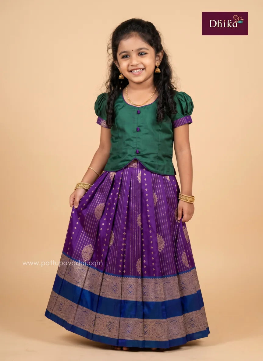 green and violet silk pavadai showing the contrasting colour combination